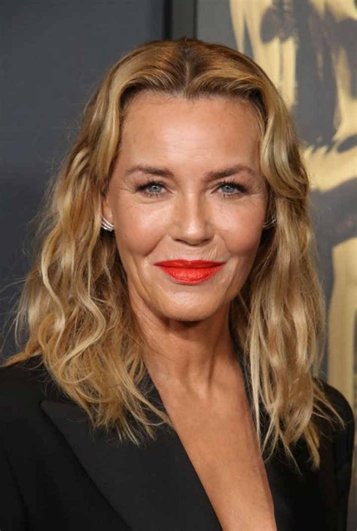 Connie Nielsen Biography, Age, Height, Husband, Net Worth, Family