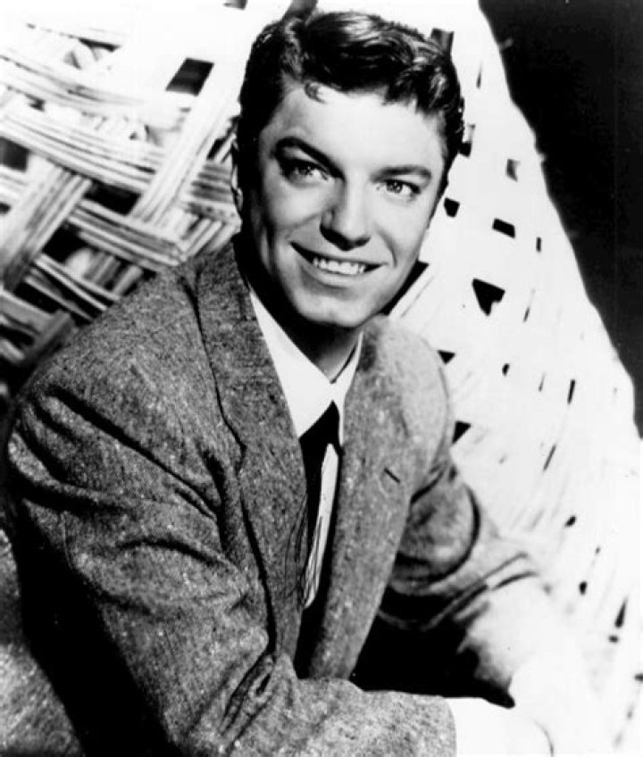 Guy Mitchell Biography, Age, Height, Wife, Net Worth, Family