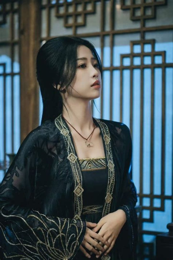 Yu Shuxin Biography, Age, Height, Husband, Net Worth, Family